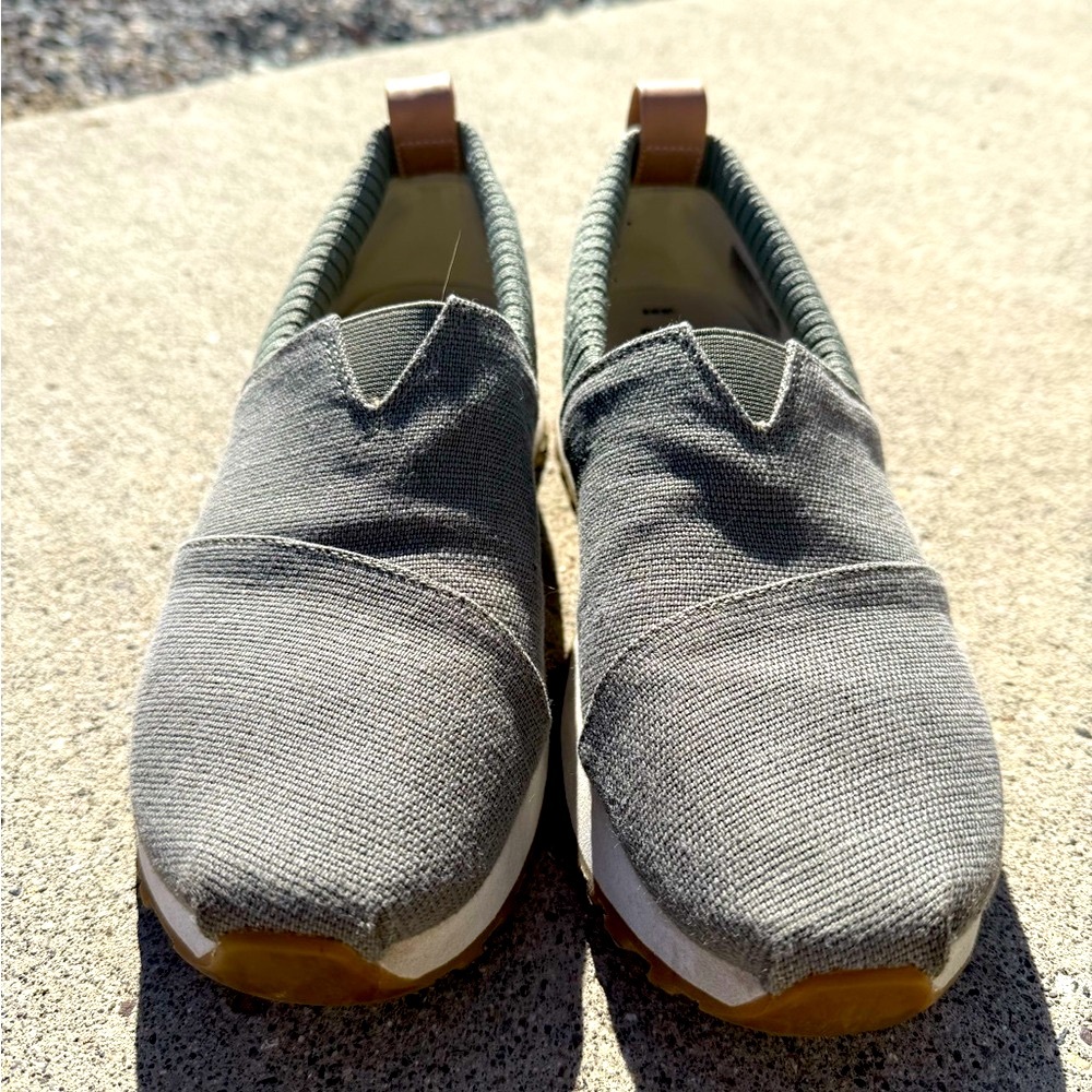 Toms Gray Sneakers Slip-Ons with Textured Fabric